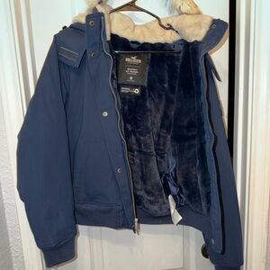 Hollister Men's Navy Puffer Jacket with Faux Fur Hood